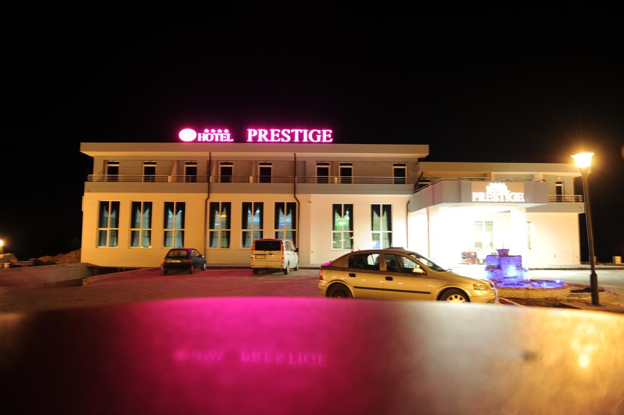 Hotel Prestige Струга Екстериор снимка